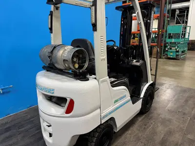 Used 2017 UNICARRIERS PFS40 Internal Combustion Forklifts: Pneumatic Tire Minnesota US | Birnstengel Equipment #1554094