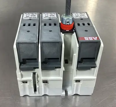 ABB OS30FACC12 w/KLDR1 Fuses 600VAC 30A 4D-46