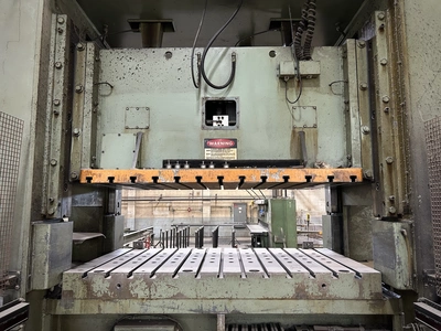 Used 1995 CLEARING NIAGARA CLEARING NIAGARA SE2-300-84-48-UH PRESS Straight Side Presses Tennessee US | Alma Machinery #1271716