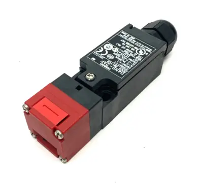 USED OMRON SAFETY DOOR SWITCH 3A/240VAC 27A/250VDC 28Z15ZA