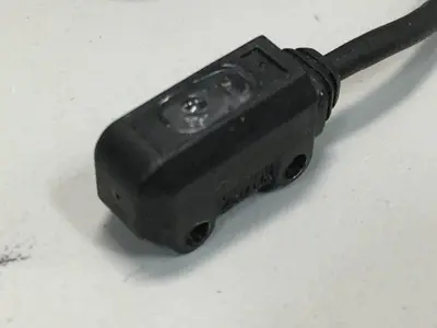 USED OMRON E3T-ST11