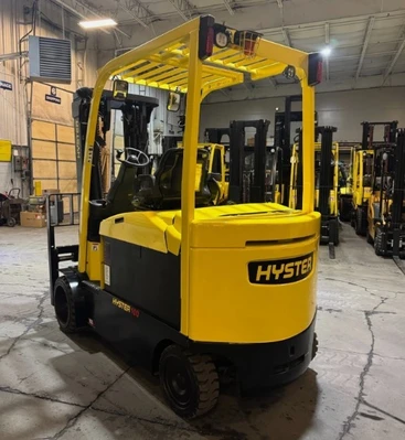USED 2021 HYSTER E100XN