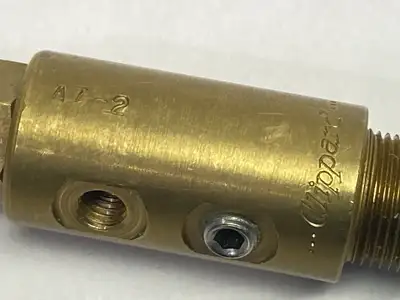 Used CLIPPARD PNEUMATIC TOGGLE VALVE 2-WAY Valves/Fittings | Maverick Industrial Sales #1100133