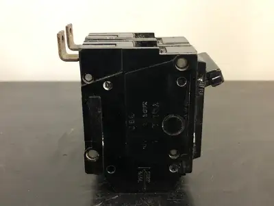 15 Amp, 2 Pole, 120/240 volts Circuit Breaker
