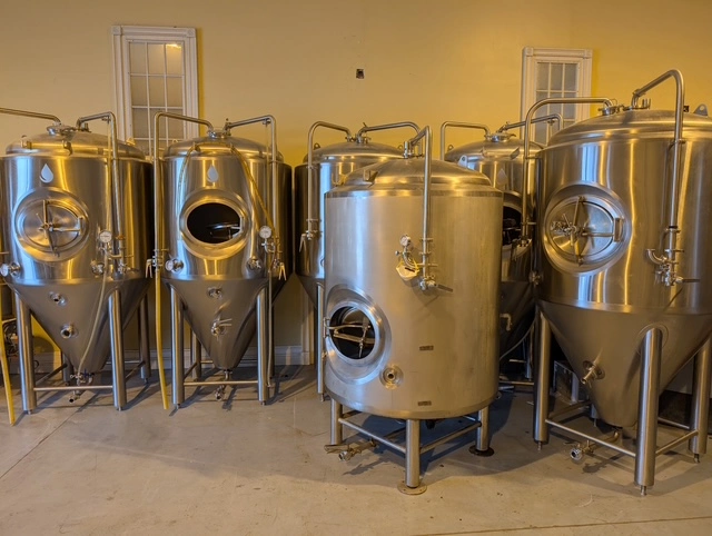 Used _UNKNOWN_ _UNKNOWN_ Fermenters / Bioreactors Indiana US | Brewhouse Equipment Group #1310733