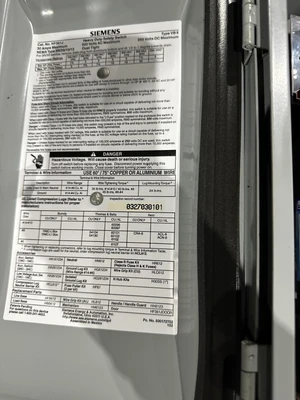 SIEMENS HF361J 30AMP FUSIBLE DISCONNECT W/ FU