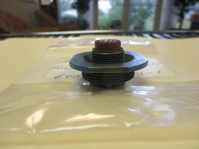 NEW Amphenol JMS27474T12B35P
