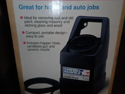 Campbell Hausfeld 60 Pounds  Sandblaster