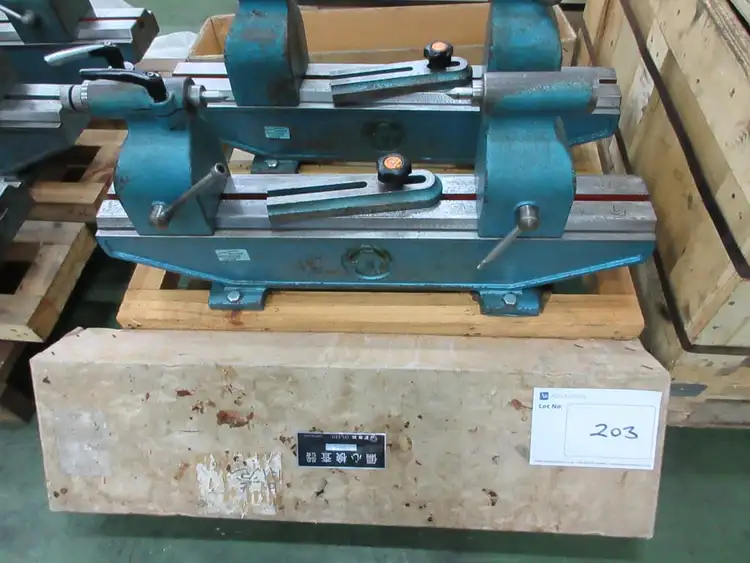 Used _UNKNOWN_ _UNKNOWN_ Bench Centers TW | Apex Group #1551385