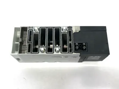 Used Festo Pneumatic Double Solenoid Valve 5/2-way 560818 Solenoid Valves Michigan US | Maverick Industrial Sales #1423162