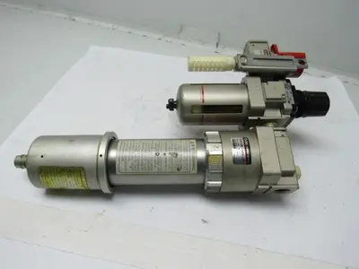 SMC IDG100-N04-P Membrane Air Dryer W/Regulator & Lock Out 1/2" NPT