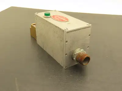 Superior Interlock B-90.995 Safety Interlock Device 125VDC Activated Solenoid