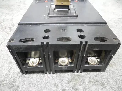 Westinghouse LAP3400PF Tri-Pac Circuit Breaker 400A Frame 300A Trip Used