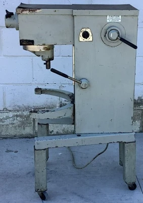 152-0538 Univex M-20 20Qt Mixer
