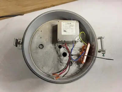 NEW CROUSE-HINDS VMV7L/UNV1 S890
