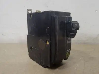 USED SQUARE D QOB220