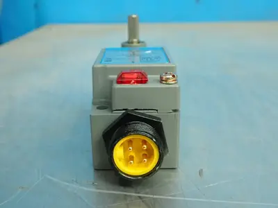 Used CUTLERHAMMER E50SAL Relays & Switches Ohio US | HGR 24 #798761