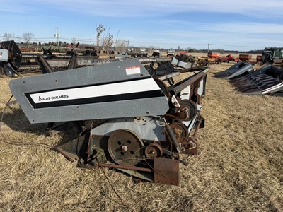 (1) Allis-Chalmers, 17' grain head with steel tines, some teeth are broken, no visible S/N or model ...