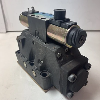 USED Vickers DG5S-8-33C-T-M-U-HL7-30-EN502
