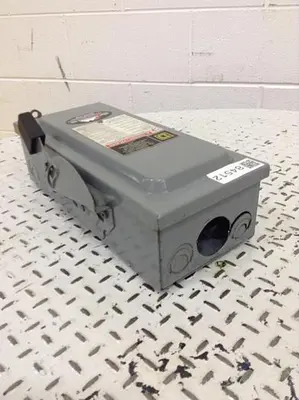 USED SQUARE D D322N