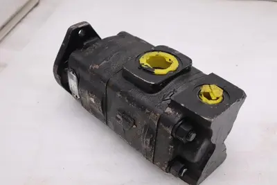 3269121137 Parker Commercial Intertech Gear Pump STOCK H1836