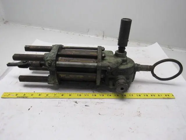 Used LINCOLN INDUSTRIAL _UNKNOWN_ Pumps | Arrow Industrial #620435