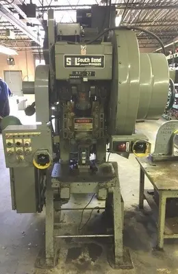 USED 1983 SOUTH BEND 27-FW-AC