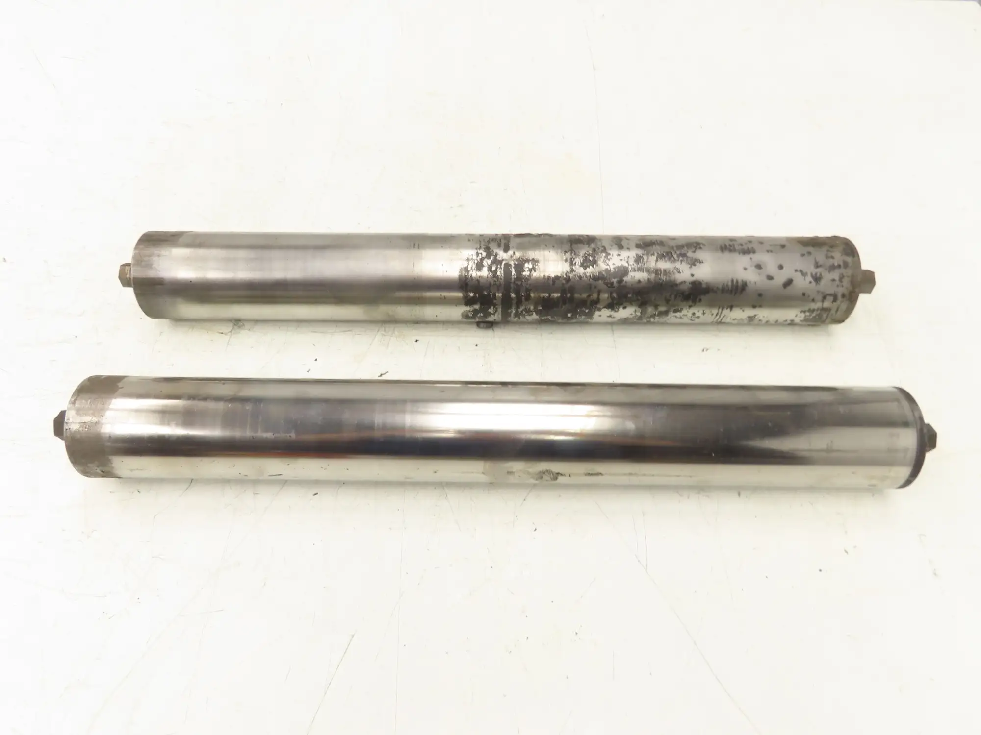Hytrol 2-5/8" Snub Idler Roller 24" Hytrol Conveyor 21"BF 11/16" Hex Lot of 2