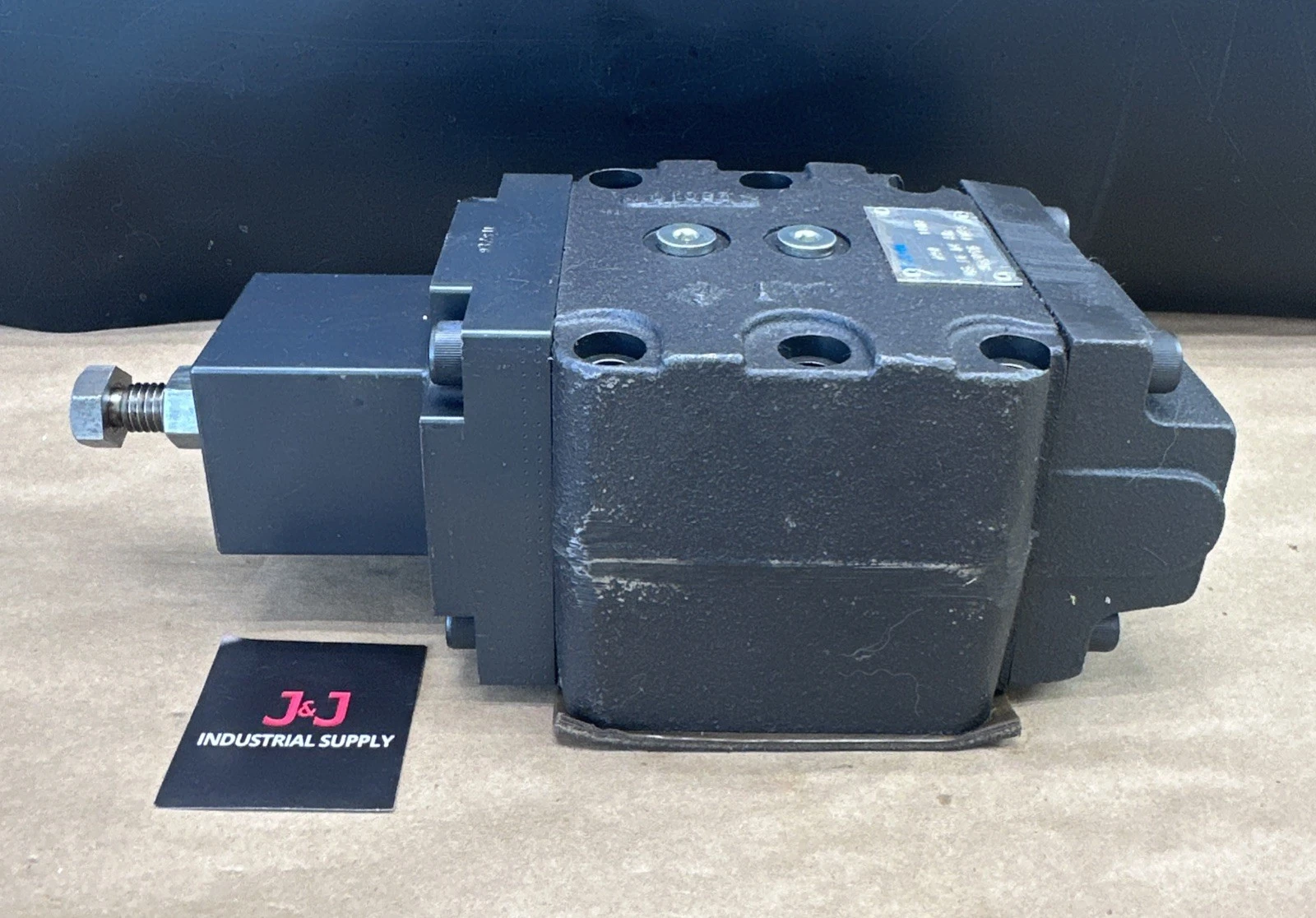 New | in-Stock Vickers RG-10-D4-30 Valves/Fittings Indiana US | J&J Industrial Supply #1324561