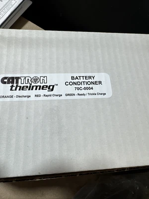 NEW Cattron RD832