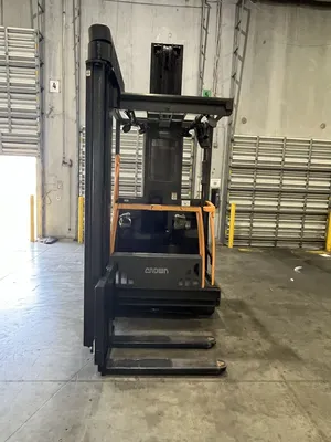 USED 2019 CROWN EQUIPMENT TSP 6500