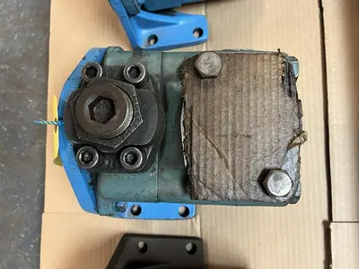 Used VICKERS 45V506-1A-20-283 Pumps | Surplus Asset Holdings #1206216
