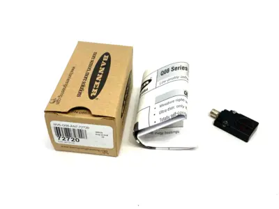 USED BANNER ENGINEERING LOW-PROFILE DIFFUSE-MODE INFRARED SENSOR