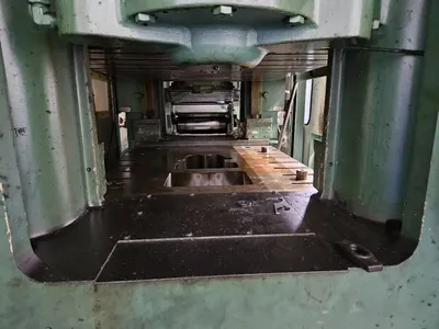 2000 MINSTER E2-300-54-44 Straight Side Mechanical Stamping Presses | Rygate LLC (6)