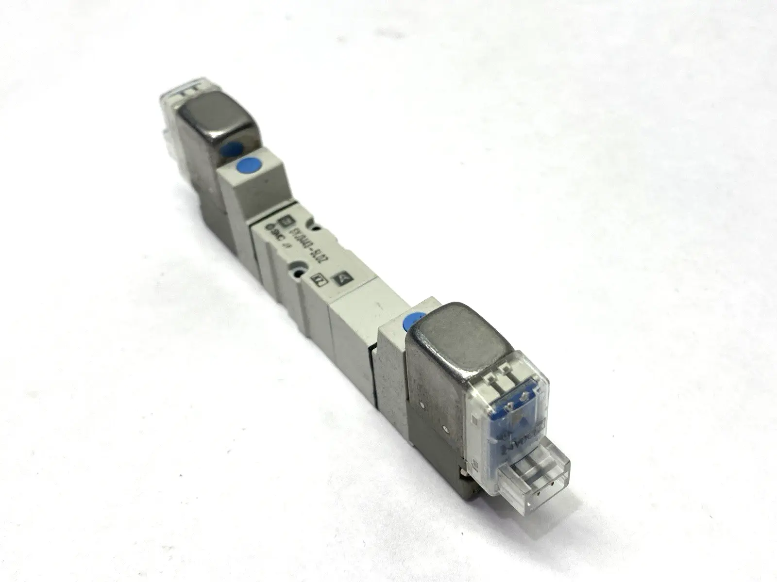 USED SMC PNEUMATIC SOLENOID VALVE 5-PORT 24VDC