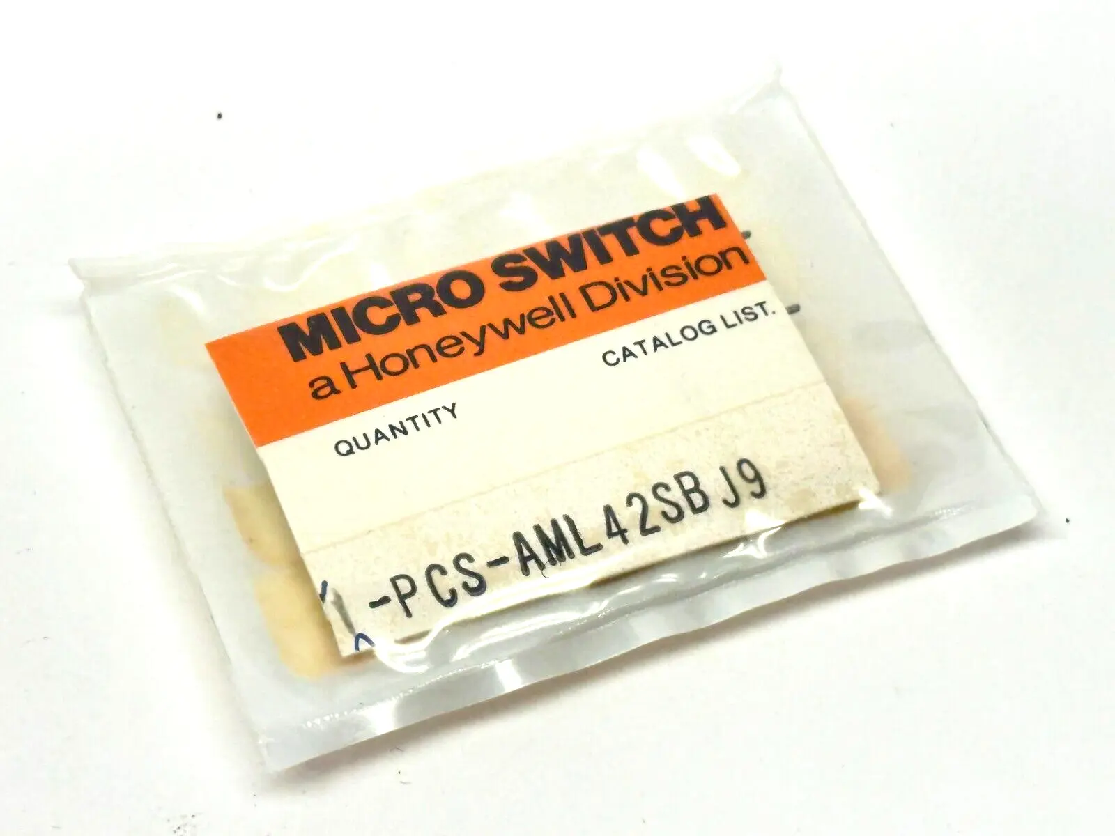 AML42SBJ9 | Honeywell  Microswitch Panel Indicator Light Yellow - New
