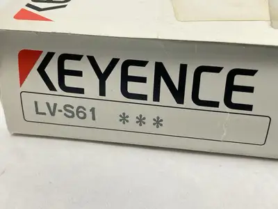 USED KEYENCE MULTI-PURPOSE DIGITAL LASER SENSOR SENSOR HEAD RETRO-REFLECTIVE