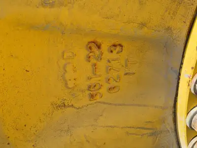 USED KOMATSU 561-22-62713