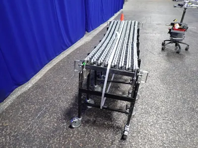Uline  24' Expandable Accordion Conveyor