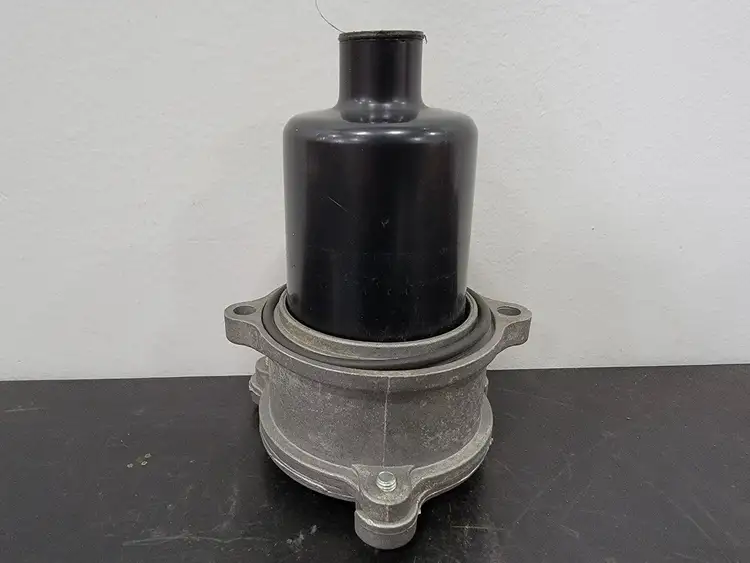 Used UFI FRA21N04BNCC01W Oil Filter British Columbia CA | Lenmark #282525