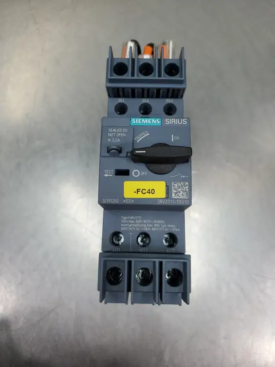 Used Siemens 3RV2711-1DD10 SIRIUS Circuit Breaker w/8US1651-5DK02 Base Unit Circuit Breakers South Carolina US | Palmetto Automation #1160741
