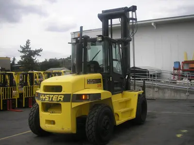 USED HYSTER Internal Combustion Forklifts: Pneumatic Tire