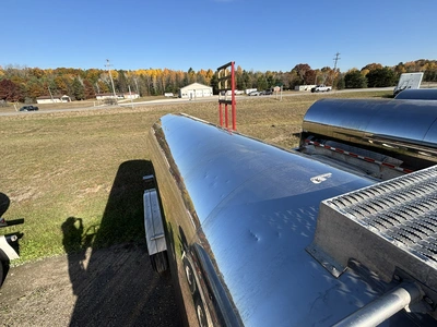 Used 2017 WALKER MILK TANKER TRAILER Liquid Supply Trailers Michigan US | Miedema Asset Management Group #1709493