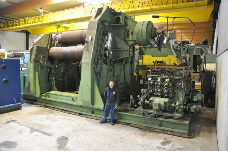 Used VERRINA 3100 X 125 MM Angle Bending Rolls | Apt International N.V #365002