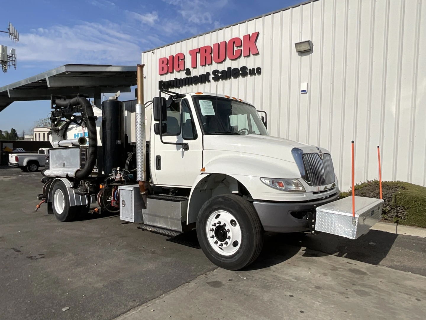 Used 2017 INTERNATIONAL 4300 Hydro Excavators California US | Big Truck & Equipment #1412271