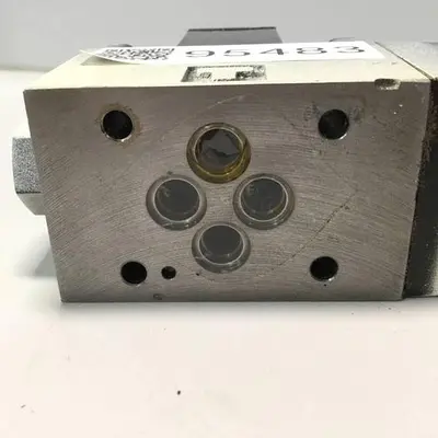 USED VICKERS DG4V32AMP7H750