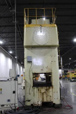 1999 KOMATSU L2M300-3BM Stamping Press | Levy Recovery Group (6)