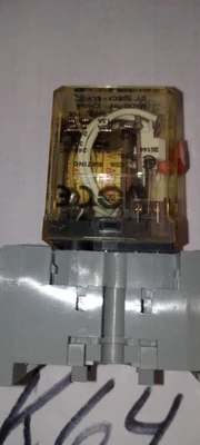 USED IDEC IDEC SY4S-05 SOCKET + IDEC RELAY RY4S--UL C
