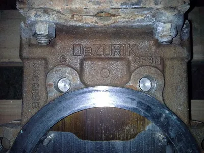 Dezurik 6" -150 knife gate valve with actuator