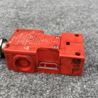 Used Allen-Bradley 5-30N Relays & Switches California US | Davliegogo LLC #1706211